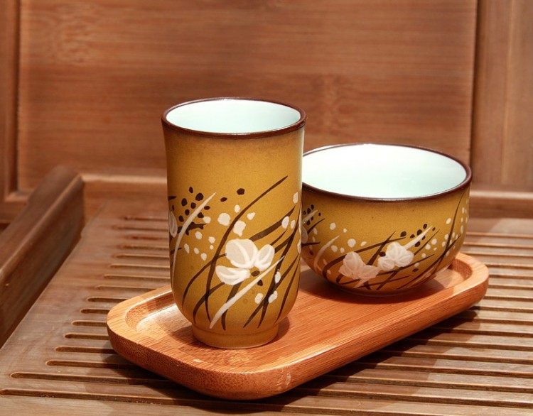чайная пара Сян-Бэй и Пин-Бэй на подставке Бэйнч-Жань